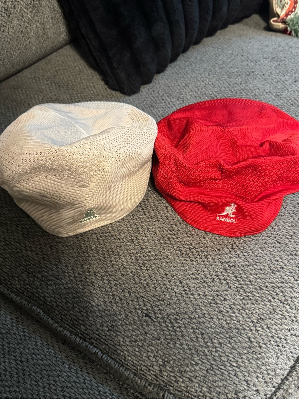 Kangol Red and Cream Tropic 504 Ventair Breathable Flat Caps Set